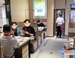 100个暖心小姐姐,共绘美好时光画卷”