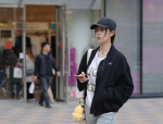 高级感小姐姐裙子颜色,高级感小姐姐的优雅裙色之旅