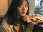 非主流伤感美女,情感与审美的独特表达